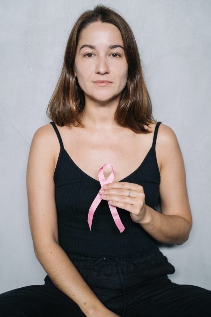iniciativas, outubro rosa, pública e privado, câncer de mama, mulheres, mastologia